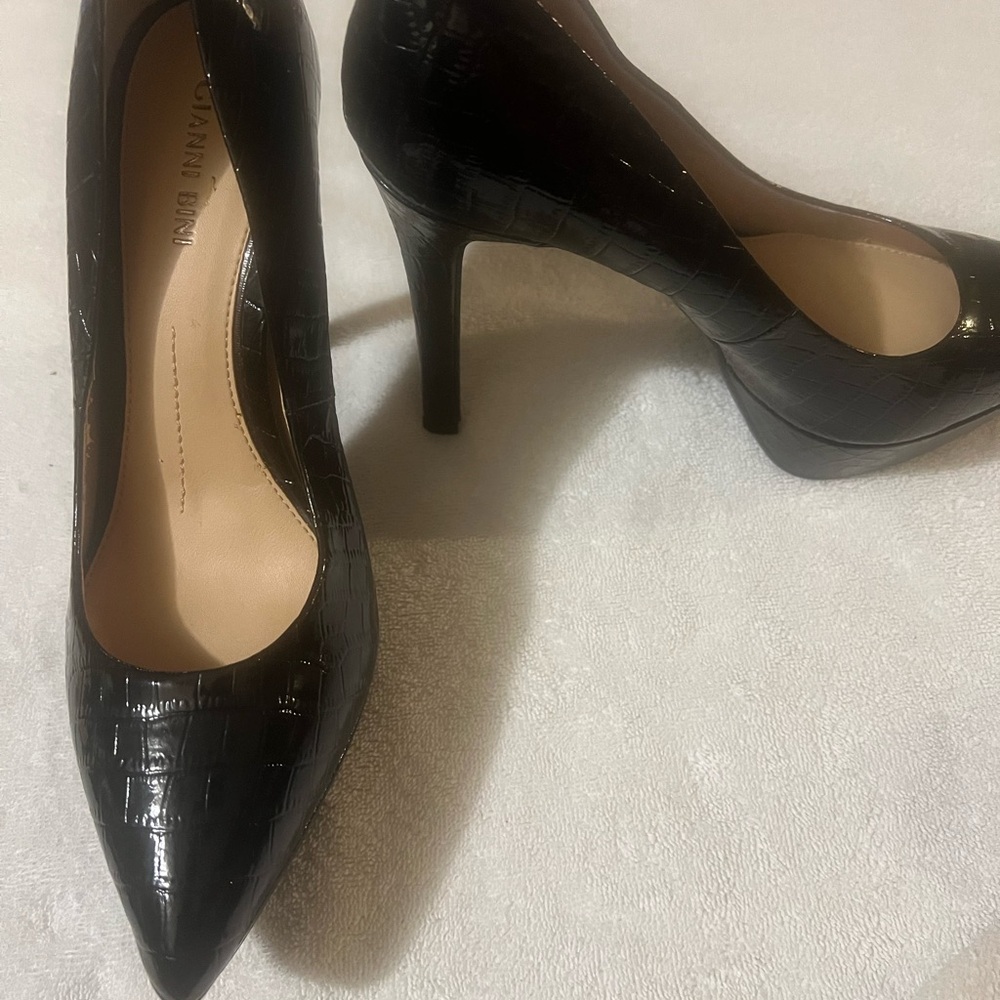 Giani Bernini Black Stiletto Heels